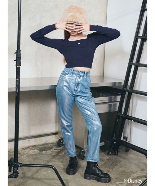 Disney（ディズニー）の「10周年記念【Disney】Mickeyショートニットトップス（ニット/セーター・レディース・ネイビー/ホワイト/ブラック・FREE）」の6枚目の写真