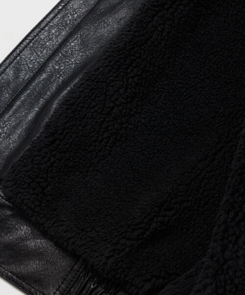 FREAK'S STORE(フリークスストア)の「FREAK’S STORE/フリークスストア フェイクレザーボアベスト/合皮(ベスト・メンズ・ブラック・MEDIUM/LARGE)」の4枚目の写真