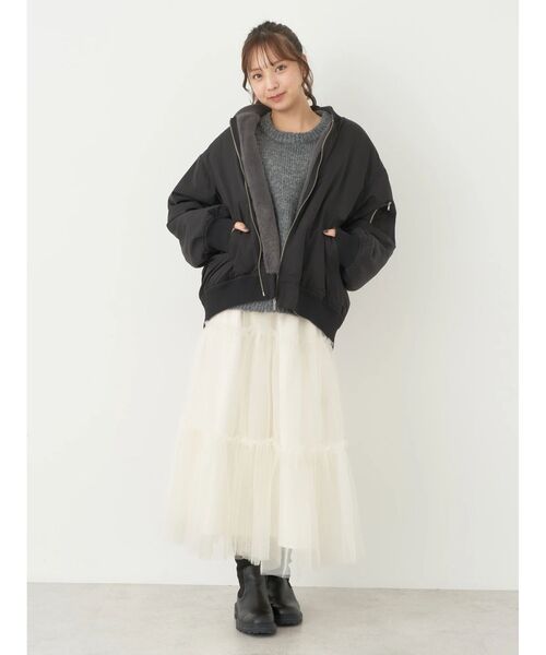 earth music&ecology(アースミュージックアンドエコロジー)の「リバーシブルMA-1(MA-1・レディース・アイボリー/ブラック/カーキ・M/L)」の5枚目の写真