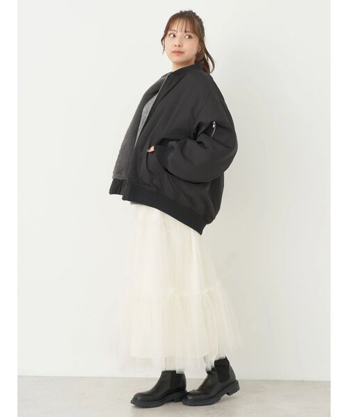 earth music&ecology(アースミュージックアンドエコロジー)の「リバーシブルMA-1(MA-1・レディース・アイボリー/ブラック/カーキ・M/L)」の6枚目の写真