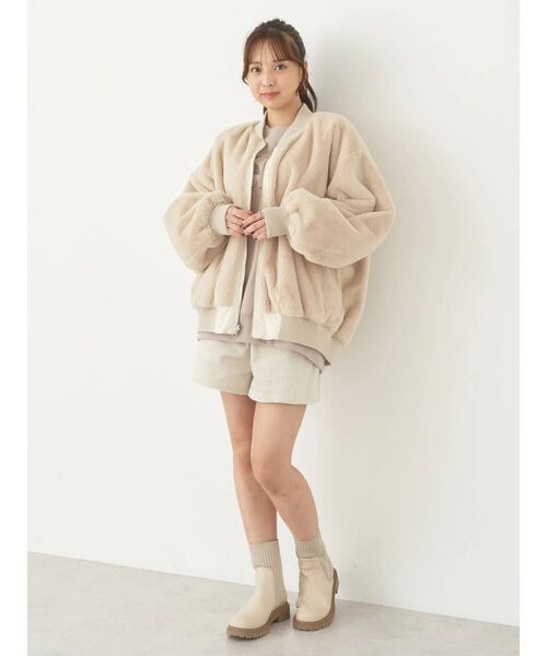 earth music&ecology(アースミュージックアンドエコロジー)の「リバーシブルMA-1(MA-1・レディース・アイボリー/ブラック/カーキ・M/L)」の12枚目の写真