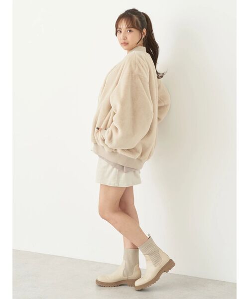 earth music&ecology(アースミュージックアンドエコロジー)の「リバーシブルMA-1(MA-1・レディース・アイボリー/ブラック/カーキ・M/L)」の14枚目の写真