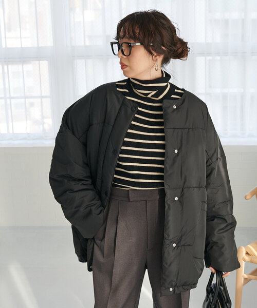 DISCOAT（ディスコート）の「【WEB限定】マフラー付ノーカラーフェイクダウン（ダウンジャケット/コート・レディース・アイボリー/ブラック/ライトベージュ・FREE）」の5枚目の写真