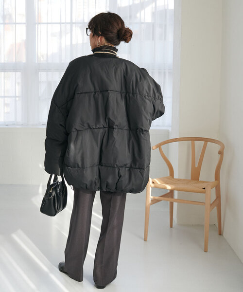 DISCOAT（ディスコート）の「【WEB限定】マフラー付ノーカラーフェイクダウン（ダウンジャケット/コート・レディース・アイボリー/ブラック/ライトベージュ・FREE）」の10枚目の写真