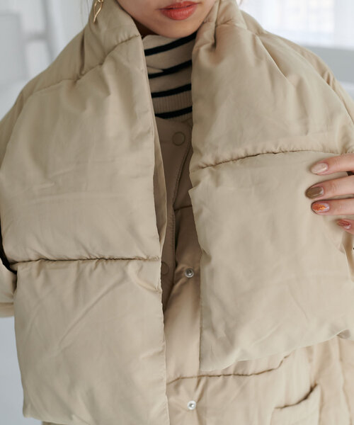 DISCOAT（ディスコート）の「【WEB限定】マフラー付ノーカラーフェイクダウン（ダウンジャケット/コート・レディース・アイボリー/ブラック/ライトベージュ・FREE）」の12枚目の写真