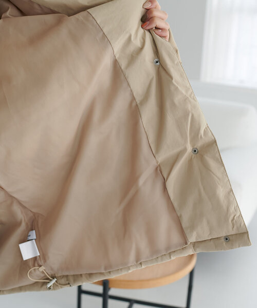 DISCOAT（ディスコート）の「【WEB限定】マフラー付ノーカラーフェイクダウン（ダウンジャケット/コート・レディース・アイボリー/ブラック/ライトベージュ・FREE）」の18枚目の写真