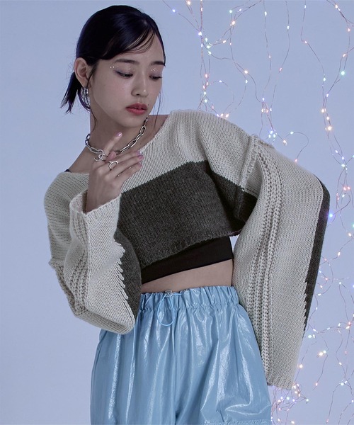 miette（ミエット）の「バイカラークロップドニット（ニット/セーター・レディース・ベージュ/グレー/ブルー・FREE）」の5枚目の写真