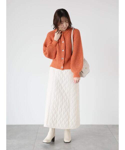 Te chichi TERRASSE(テチチテラス)の「片畦ラメメタルボタンカーディガン(カーディガン/ボレロ・レディース・オレンジ/オフホワイト/グレー・F)」の10枚目の写真