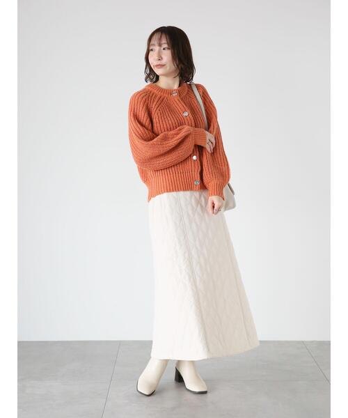 Te chichi TERRASSE(テチチテラス)の「片畦ラメメタルボタンカーディガン(カーディガン/ボレロ・レディース・オレンジ/オフホワイト/グレー・F)」の11枚目の写真