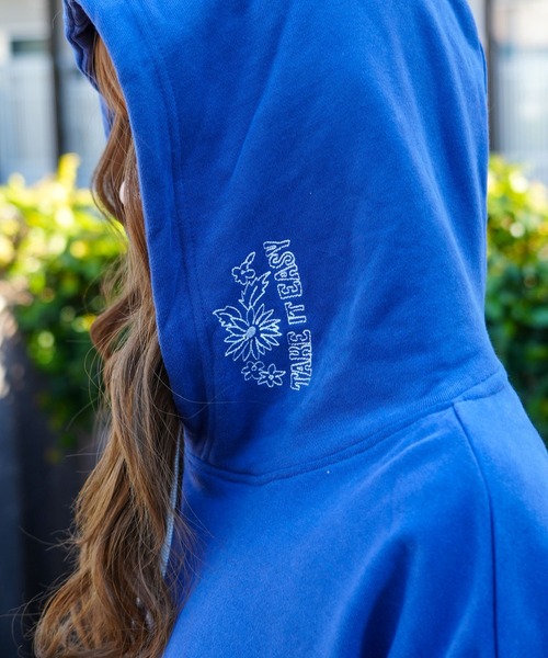 BILLABONG（ビラボン）の「BILLABONG レディース TAKE IT EASY SWEAT PARKA パーカー 【2024年春夏モデル】/ビラボンバッググラフィックプリントロングプルオーバーフーディ（パーカー・レディース・ネイビー/イエロー/アイボリー・MEDIUM/LARGE）」の22枚目の写真
