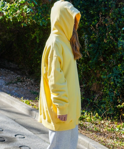 BILLABONG（ビラボン）の「BILLABONG レディース TAKE IT EASY SWEAT PARKA パーカー 【2024年春夏モデル】/ビラボンバッググラフィックプリントロングプルオーバーフーディ（パーカー・レディース・ネイビー/イエロー/アイボリー・MEDIUM/LARGE）」の15枚目の写真