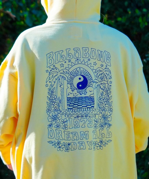 BILLABONG（ビラボン）の「BILLABONG レディース TAKE IT EASY SWEAT PARKA パーカー 【2024年春夏モデル】/ビラボンバッググラフィックプリントロングプルオーバーフーディ（パーカー・レディース・ネイビー/イエロー/アイボリー・MEDIUM/LARGE）」の8枚目の写真