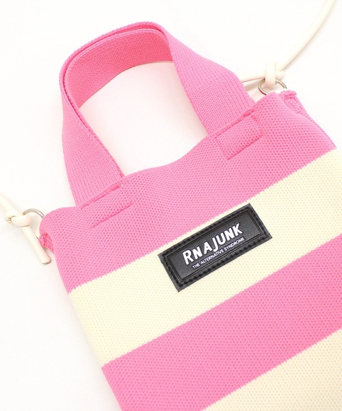 RNA（アールエヌエー）の「E4977 ボーダーニットＢＡＧ（ショルダーバッグ・レディース・ブラック×ホワイト/ライトピンク・FREE）」の6枚目の写真