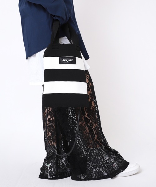 RNA（アールエヌエー）の「E4977 ボーダーニットＢＡＧ（ショルダーバッグ・レディース・ブラック×ホワイト/ライトピンク・FREE）」の16枚目の写真