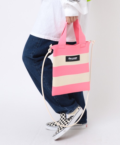 RNA（アールエヌエー）の「E4977 ボーダーニットＢＡＧ（ショルダーバッグ・レディース・ブラック×ホワイト/ライトピンク・FREE）」の21枚目の写真