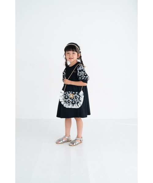 nino（ニノ）の「ポシェット　ミニバラ＆ポピープリント（ショルダーバッグ・キッズ・ブラック/レッド・M）」の7枚目の写真