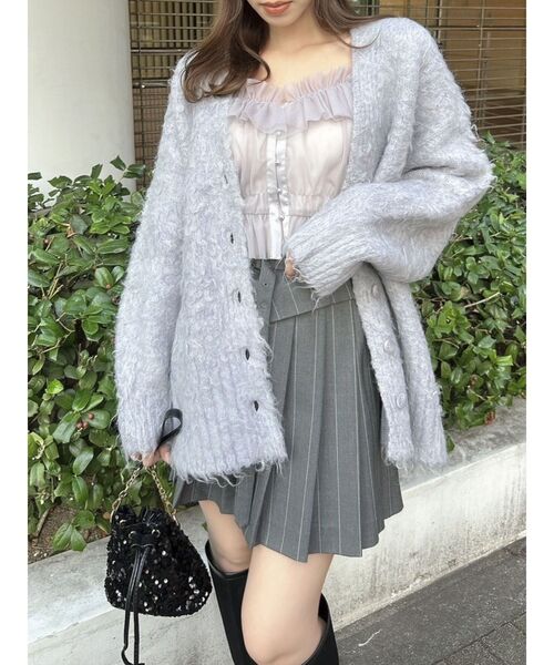 dazzlin(ダズリン)の「ボリュームシャギーミドルカーディガン(カーディガン/ボレロ・レディース・グレー/ネイビー/ブラウン/オフホワイト・FREE)」の13枚目の写真