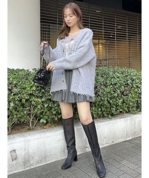 dazzlin(ダズリン)の「ボリュームシャギーミドルカーディガン(カーディガン/ボレロ・レディース・グレー/ネイビー/ブラウン/オフホワイト・FREE)」の15枚目の写真