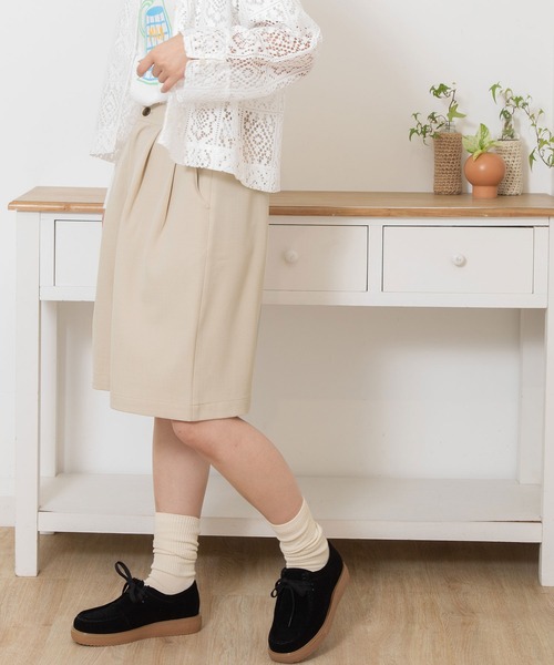 POU DOU DOU(プードゥドゥ)の「ボリュームタックハーフパンツ(その他パンツ・レディース・モカ/ライトブルー/ライトベージュ・3)」の5枚目の写真