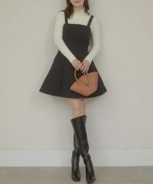 ACYM(アシーム)の「Quilting fit flare ワンピース(ワンピース・レディース・ブラック/アイボリー・FREE)」の6枚目の写真