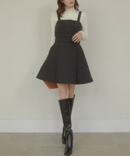 ACYM(アシーム)の「Quilting fit flare ワンピース(ワンピース・レディース・ブラック/アイボリー・FREE)」の12枚目の写真