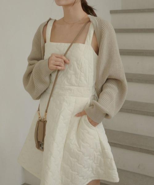 ACYM(アシーム)の「Quilting fit flare ワンピース(ワンピース・レディース・ブラック/アイボリー・FREE)」の9枚目の写真