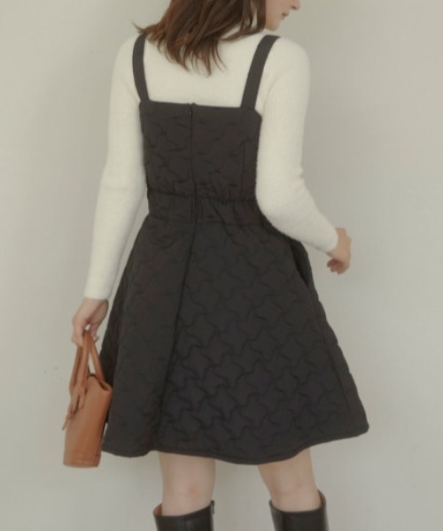 ACYM(アシーム)の「Quilting fit flare ワンピース(ワンピース・レディース・ブラック/アイボリー・FREE)」の14枚目の写真