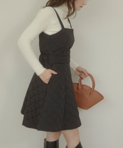 ACYM(アシーム)の「Quilting fit flare ワンピース(ワンピース・レディース・ブラック/アイボリー・FREE)」の13枚目の写真
