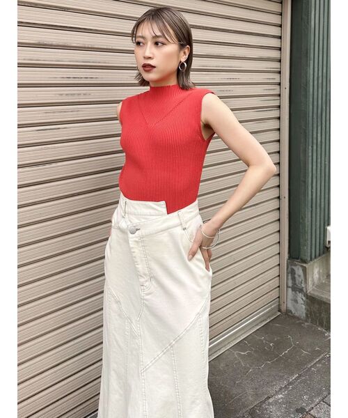 MURUA(ムルーア)の「ウォッシュドデニムマーメイドスカート(デニムスカート・レディース・アイボリー/ブルー・1/2)」の12枚目の写真