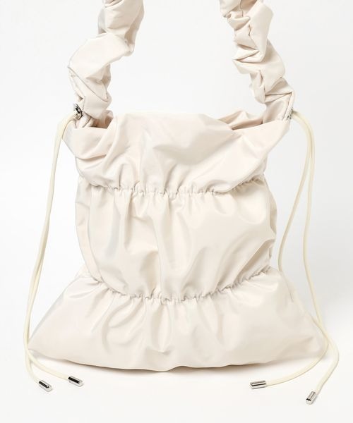 mysty woman(ミスティウーマン)の「シャーリングナイロンBAG 104197(ショルダーバッグ・レディース・ライトグリーン/ホワイト系その他・FREE)」の5枚目の写真