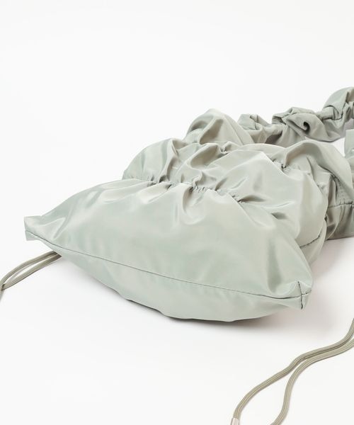 mysty woman(ミスティウーマン)の「シャーリングナイロンBAG 104197(ショルダーバッグ・レディース・ライトグリーン/ホワイト系その他・FREE)」の9枚目の写真