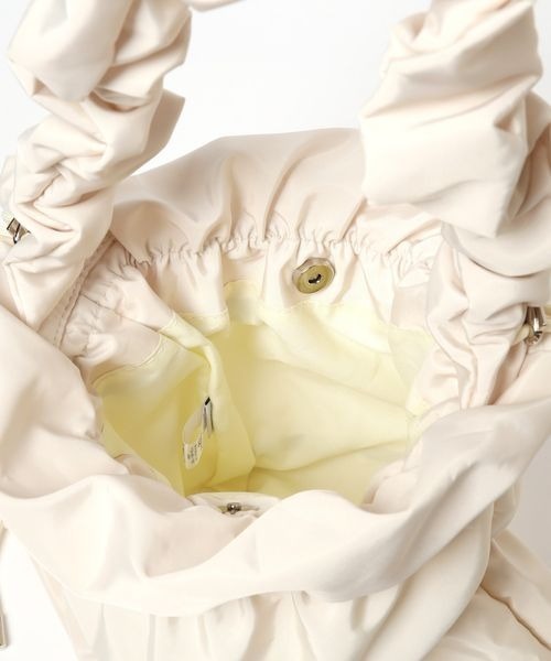 mysty woman(ミスティウーマン)の「シャーリングナイロンBAG 104197(ショルダーバッグ・レディース・ライトグリーン/ホワイト系その他・FREE)」の8枚目の写真