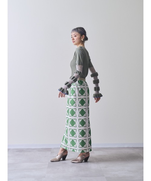 TEVALT（ヴァレット）の「ウェーブシアースリーブニット（ニット/セーター・レディース・ブラック/ライトベージュ/バーガンディー/ライトグレー/カーキ・38）」の7枚目の写真