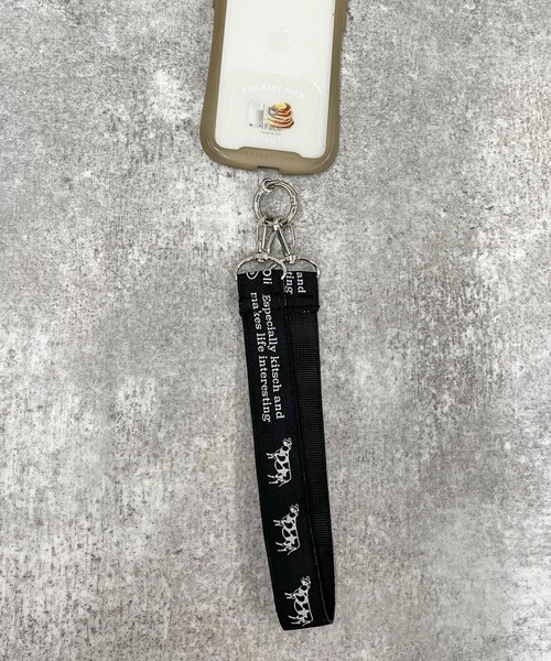 fredy emue（フレディエミュ）の「【JoliJoli/ジョリジョリ】プリントシートスマホストラップS（スマホグッズ・レディース・レッド系その他/ブラック系その他3・FREE）」の3枚目の写真