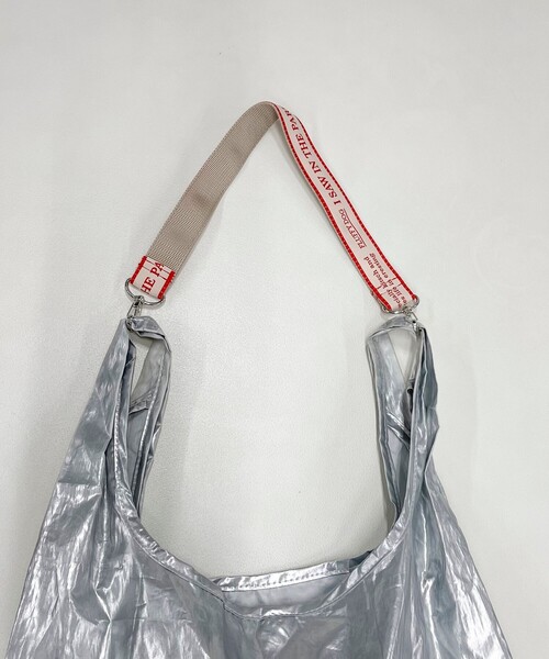 fredy emue（フレディエミュ）の「【JoliJoli/ジョリジョリ】プリントシートスマホストラップS（スマホグッズ・レディース・レッド系その他/ブラック系その他3・FREE）」の8枚目の写真