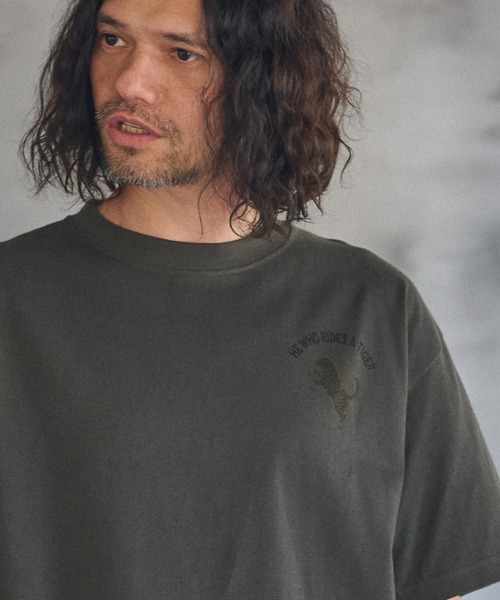 CAMBIO(カンビオ)の「mt8939- スタンダードシルエットプリントTシャツ(Tiger)(Tシャツ/カットソー・メンズ・グレー/ホワイト/スミクロ・S/M/L/XL)」の17枚目の写真