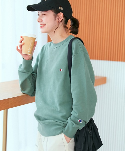 Champion(チャンピオン)の「【Champion/チャンピオン】裏毛クルーネックスウェット(スウェット・レディース・ホワイト系その他5/ブルー系その他5/ベージュ/グリーン系その他・M/L)」の4枚目の写真