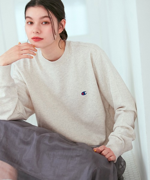 Champion(チャンピオン)の「【Champion/チャンピオン】裏毛クルーネックスウェット(スウェット・レディース・ホワイト系その他5/ブルー系その他5/ベージュ/グリーン系その他・M/L)」の2枚目の写真