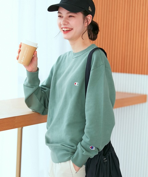 Champion(チャンピオン)の「【Champion/チャンピオン】裏毛クルーネックスウェット(スウェット・レディース・ホワイト系その他5/ブルー系その他5/ベージュ/グリーン系その他・M/L)」の6枚目の写真
