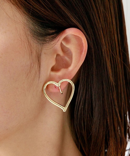 URBAN RESEARCH Sonny Label(アーバンリサーチサニーレーベル)の「ハートイヤリング(イヤリング・レディース・ゴールド/シルバー・ONE)」の1枚目の写真