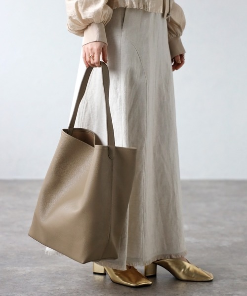 GUSCIO（グッシオ）の「【グッシオベーシック】ワンショルダートートバッグ（トートバッグ・レディース・アイボリー/ブラック/グレー/ベージュ/ブラック系その他/ダークブラウン・FREE）」の6枚目の写真