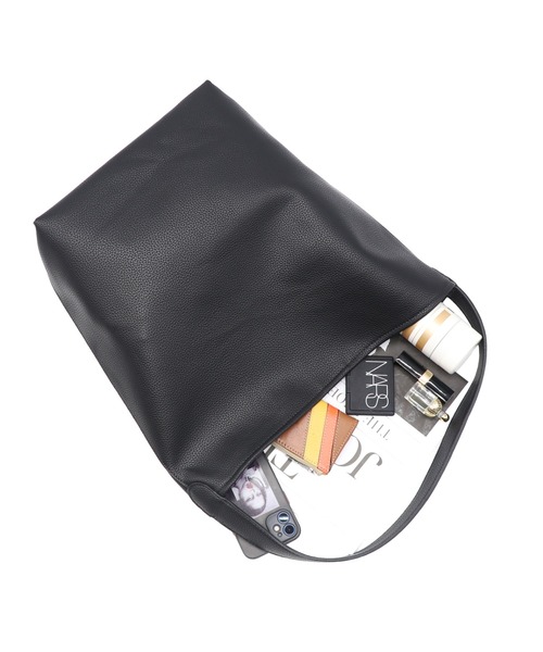 GUSCIO（グッシオ）の「【グッシオベーシック】ワンショルダートートバッグ（トートバッグ・レディース・アイボリー/ブラック/グレー/ベージュ/ブラック系その他/ダークブラウン・FREE）」の13枚目の写真