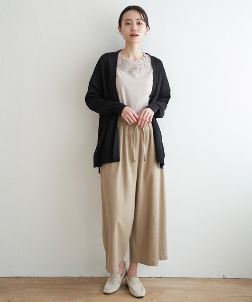 ikka（イッカ）の「【洗濯機で洗える／吸水速乾】洗えるさらっとカーディガン【UVカット】（カーディガン/ボレロ・レディース・ブラック/オフホワイト/ライトグレー/オレンジ/ネイビー・M/L/S）」の8枚目の写真