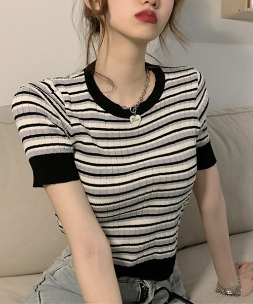 IRADOWL(アイラドール)の「マルチボーダークロップドトップス(Tシャツ/カットソー・レディース・パープル/ブラック/イエロー/グリーン・FREE)」の1枚目の写真