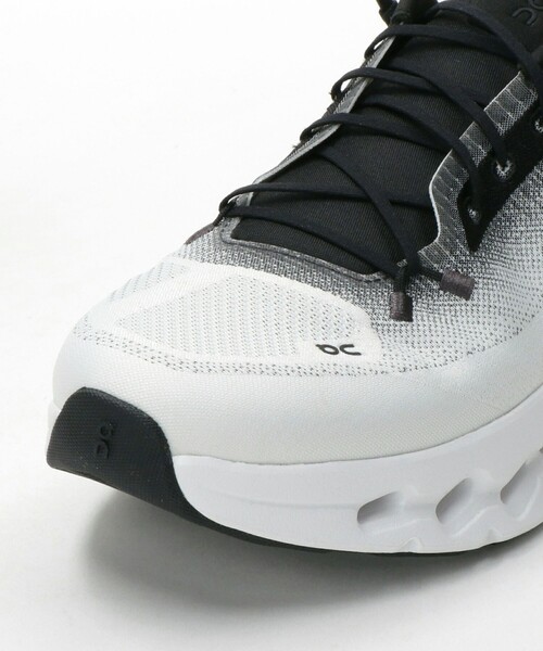 On（オン）の「＜On＞CLOUDTILT スニーカー（スニーカー・メンズ・ホワイト/ブラック/オフホワイト・27cm/28cm/26cm/26.5cm/27.5cm）」の15枚目の写真