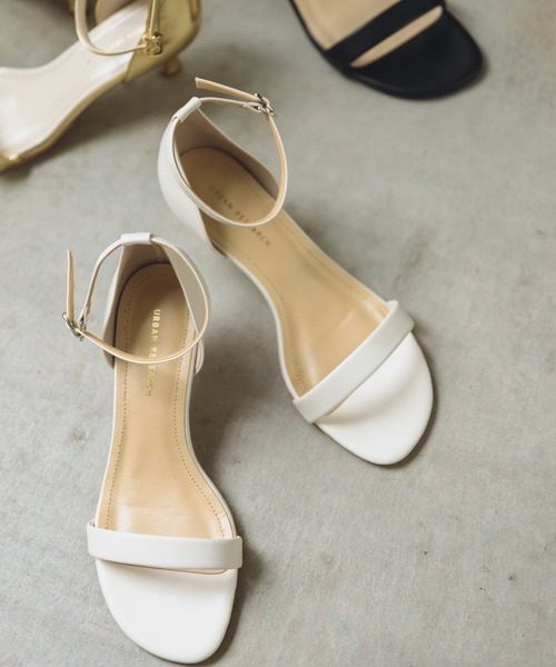 URBAN RESEARCH（アーバンリサーチ）の「ストラップサンダル（サンダル・レディース・ゴールド/ホワイト/ブラック・38/37/36）」の2枚目の写真