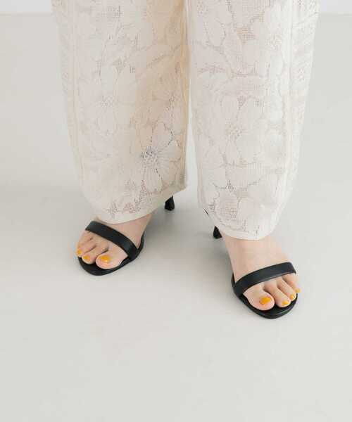 URBAN RESEARCH（アーバンリサーチ）の「ストラップサンダル（サンダル・レディース・ゴールド/ホワイト/ブラック・38/37/36）」の3枚目の写真