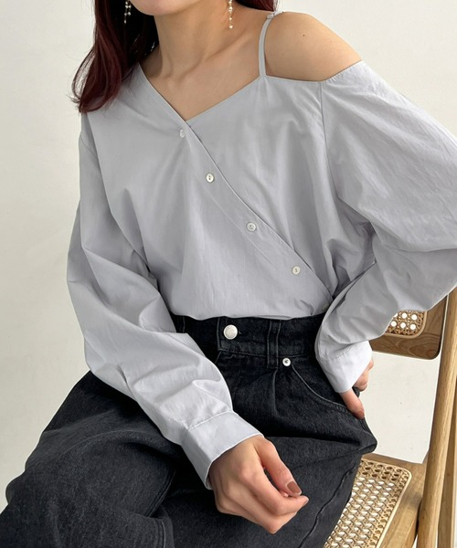 Olu.（オルドット）の「アシンメトリーショルダーブラウス（シャツ/ブラウス・レディース・ライム/ホワイト/ライトブルー/ブルー/ベージュ・FREE）」の20枚目の写真