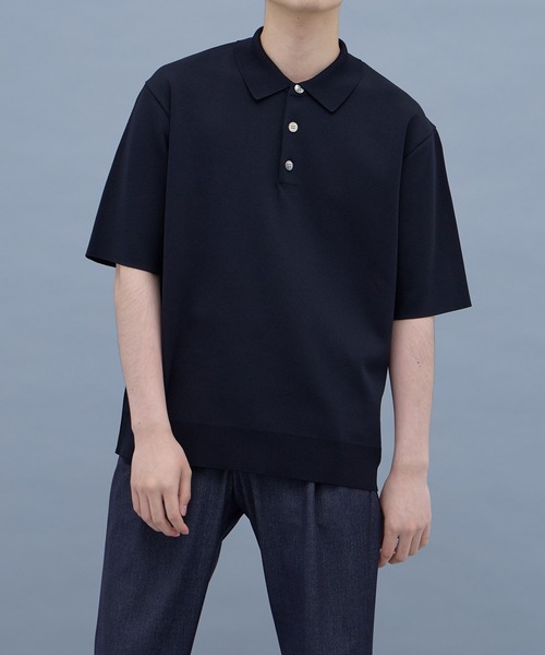 UNITED TOKYO(ユナイテッドトウキョウ)の「18G サーブルストレッチニットポロTee(ニット/セーター・メンズ・ライトブルーグレー/オフホワイト/ブラック・1/2)」の3枚目の写真