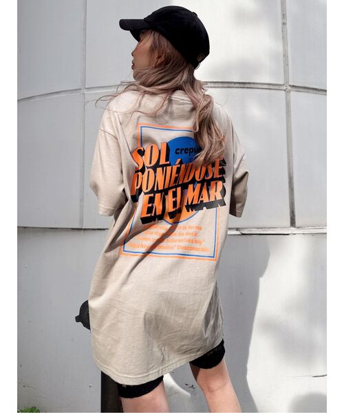 GYDA（ジェイダ）の「sol poniendose en el mar BIG Tシャツ（Tシャツ/カットソー・レディース・オフホワイト/ベージュ/ブラック・FREE）」の4枚目の写真